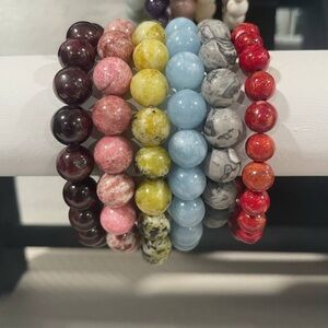 Bombshell Beads Beaded Bracelet
